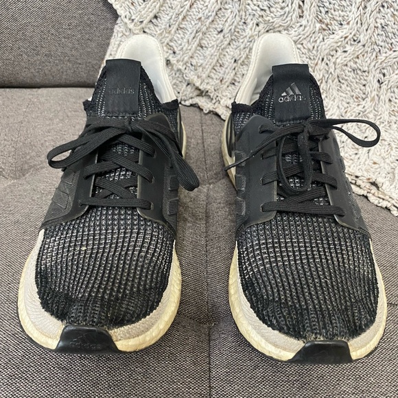 Adidas Oreo UltraBoost - Picture 2 of 8